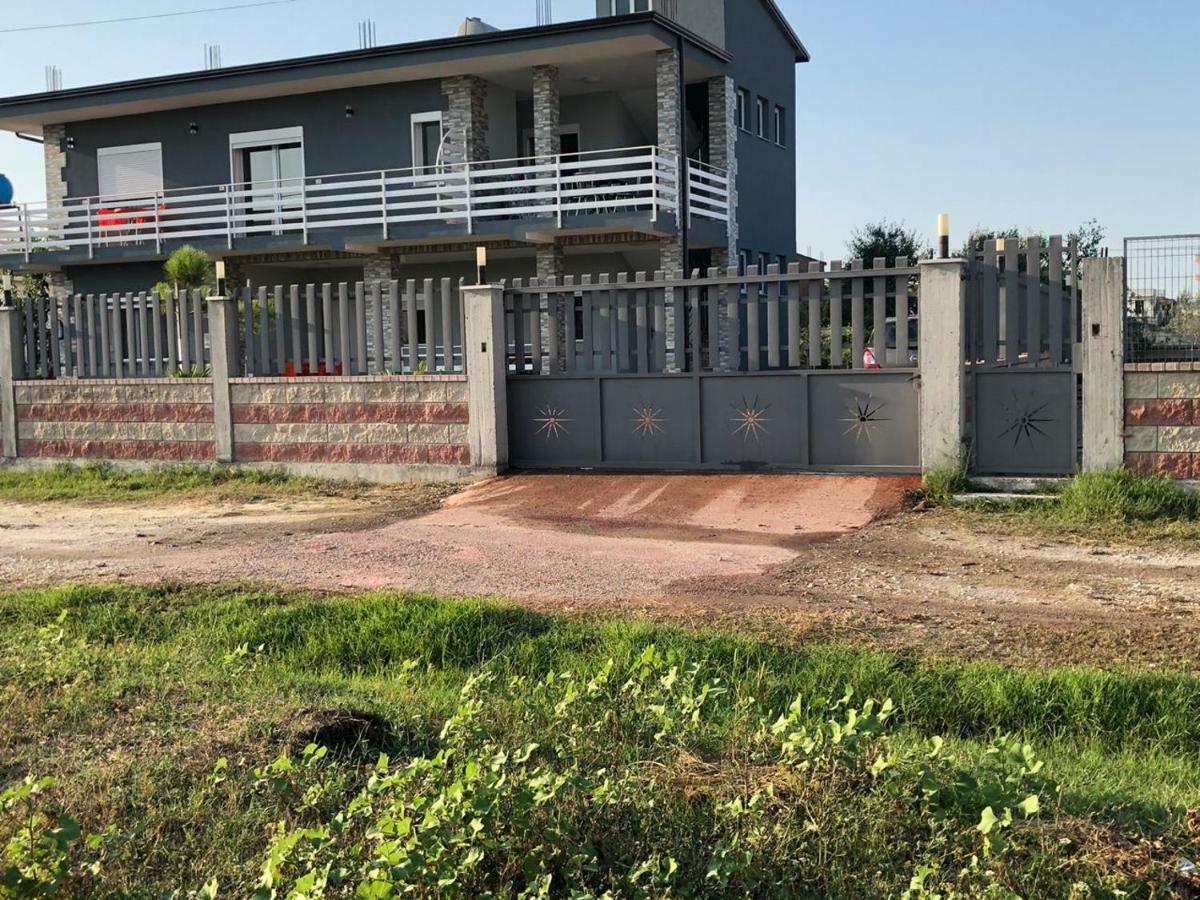 Palma Apartments Durres Bagian luar foto