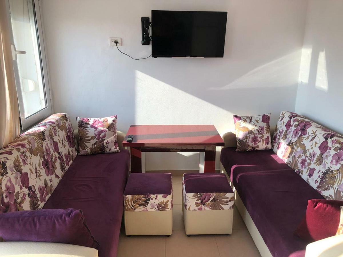 Palma Apartments Durres Bagian luar foto
